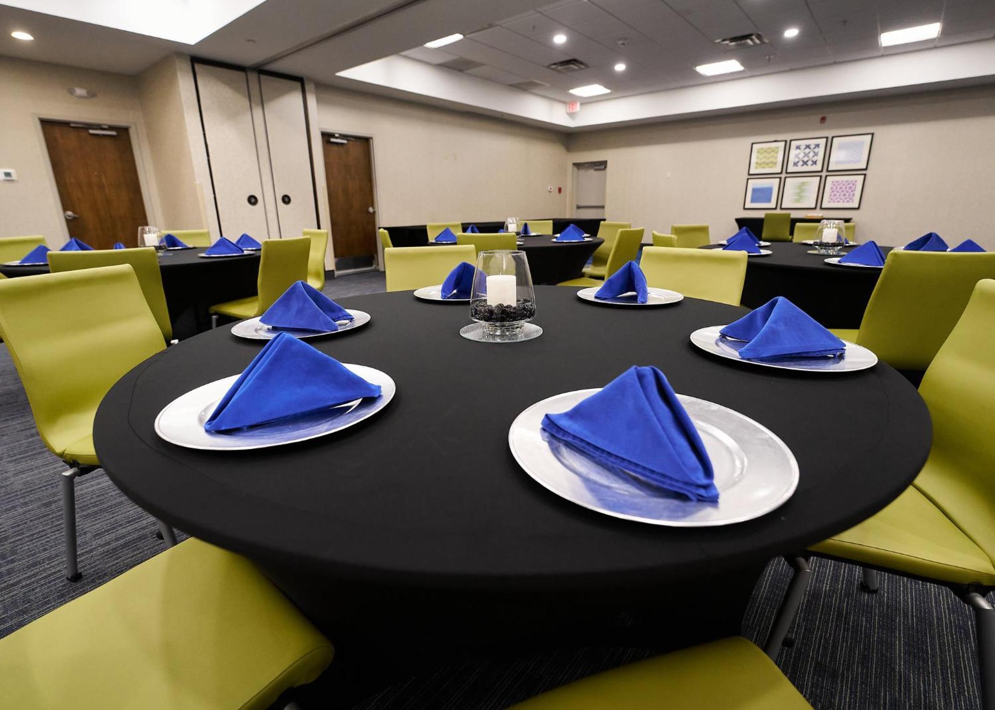 Holiday Inn Express Charleston-Civic Center By Ihg Luaran gambar